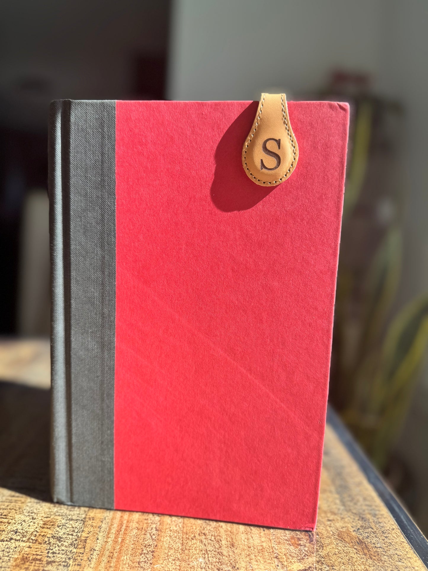 Magnetic Leather Bookmark